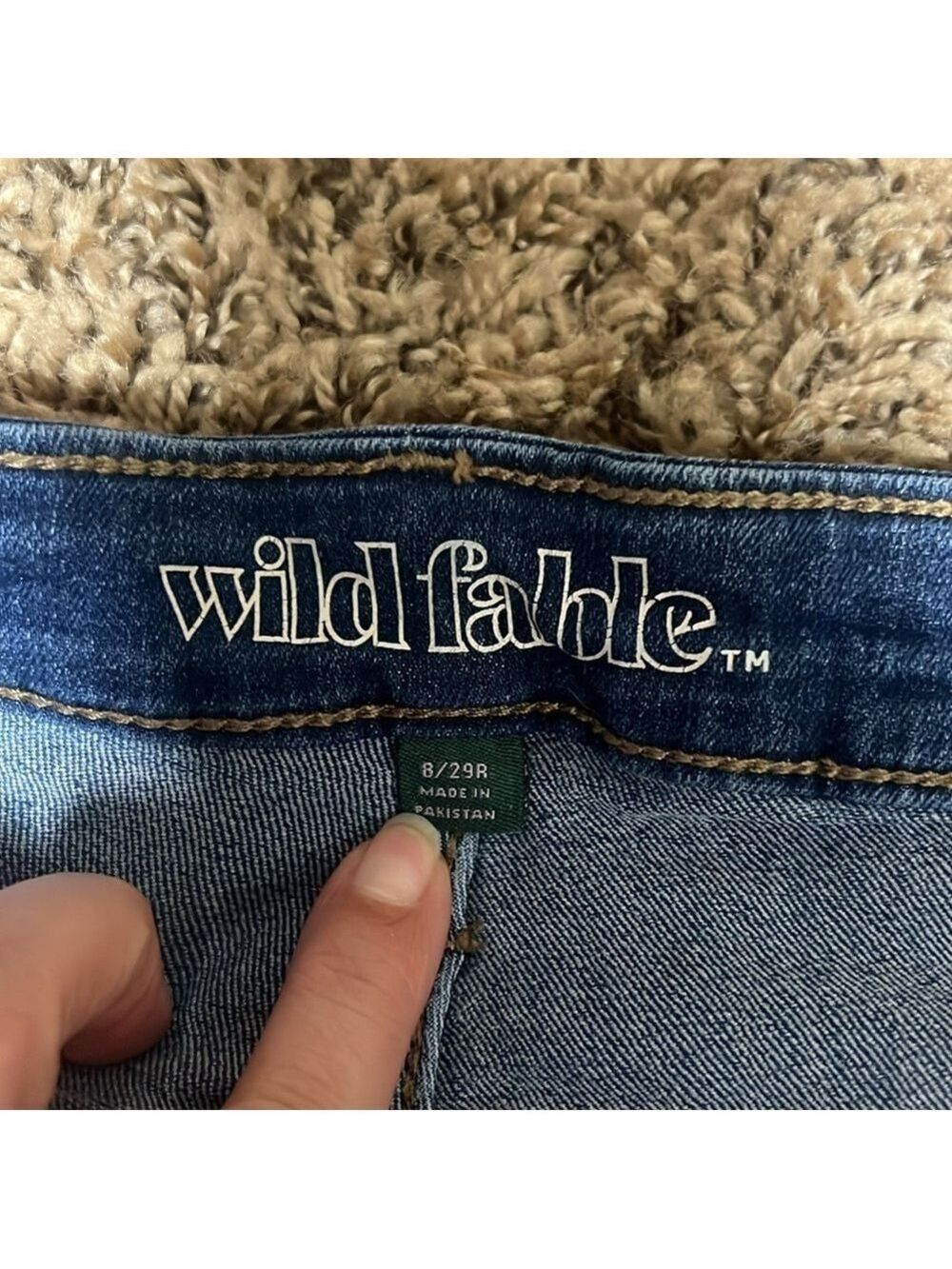 WILD FABLE women’s blue jean shorts. Size 29R - Picture 2 of 3